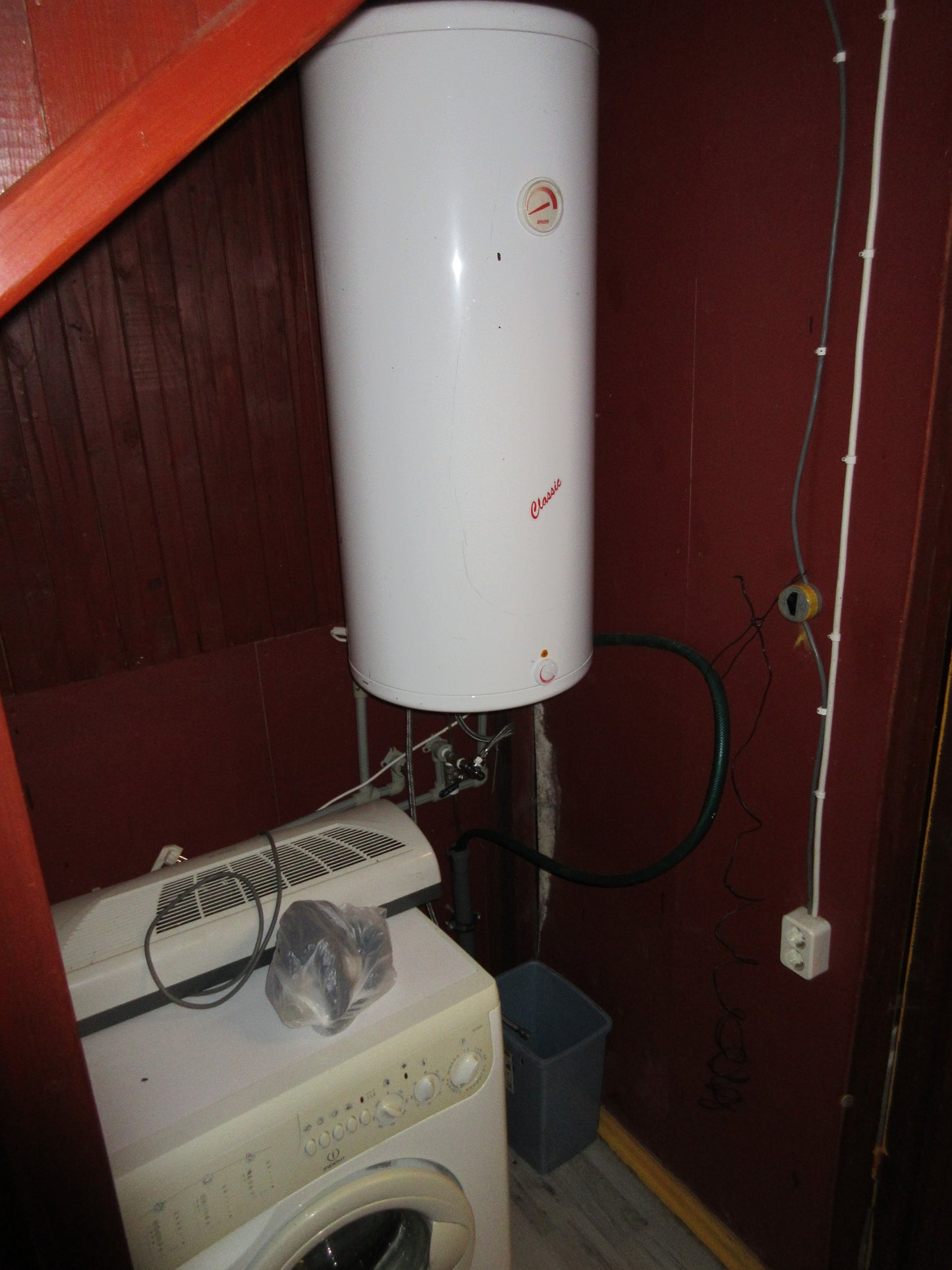 Ventspils nov., Akmeņdziras, Augļu iela 141