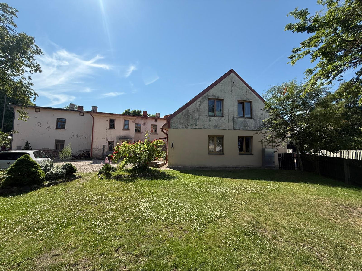 Ventspils, Skroderu iela 4
