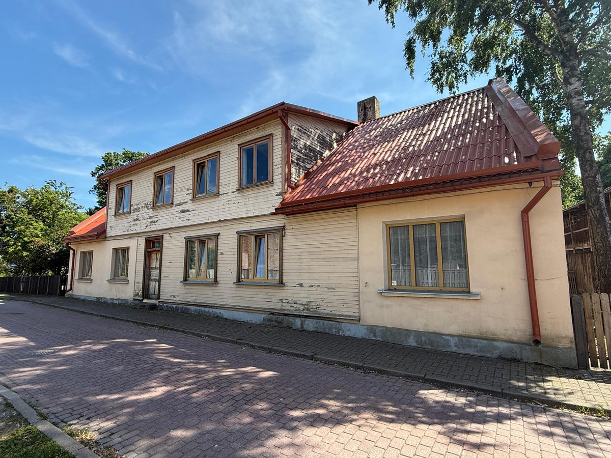 Ventspils, Skroderu iela 4