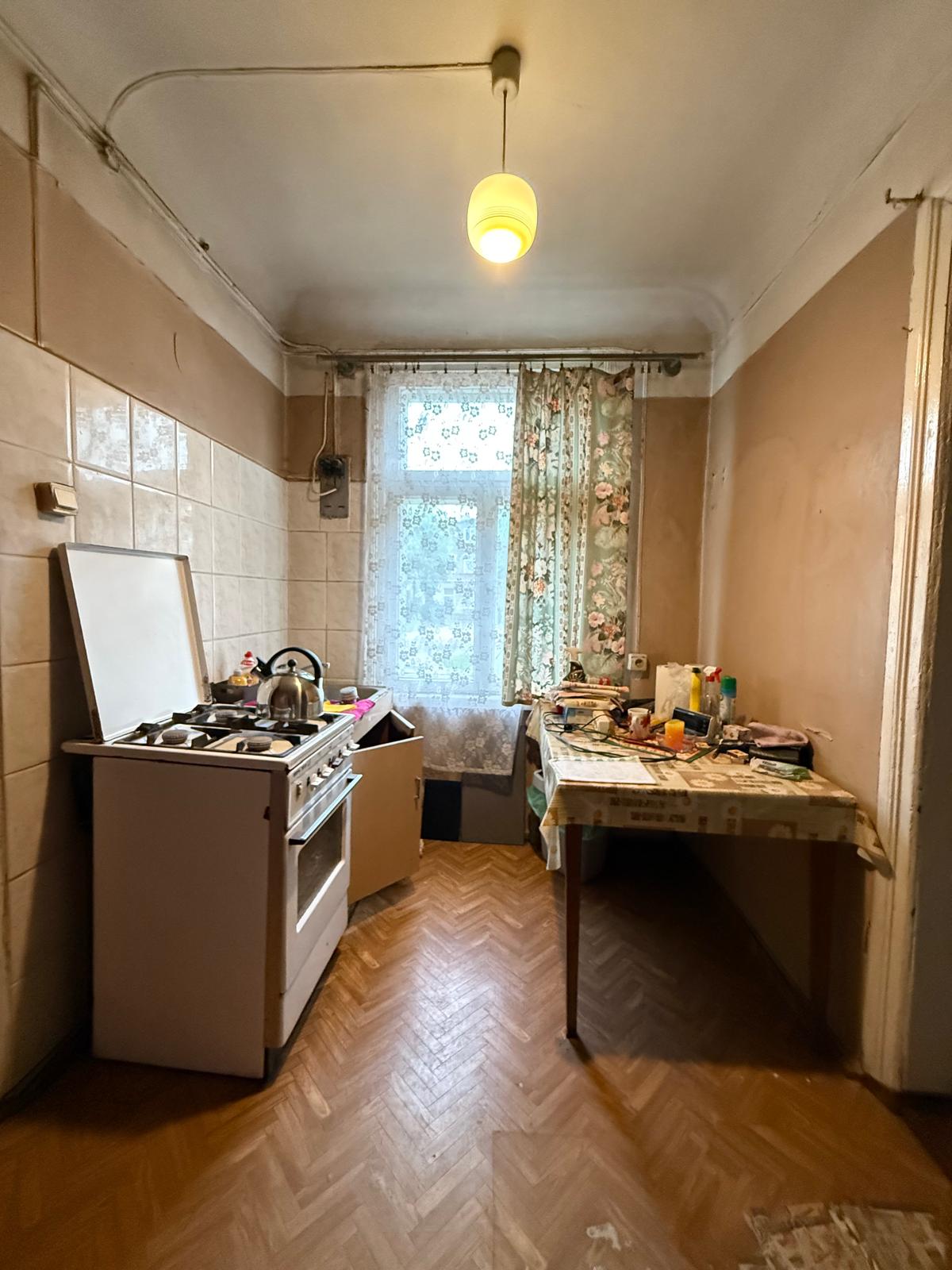 Ventspils, Liela Dzirnavu iela 16